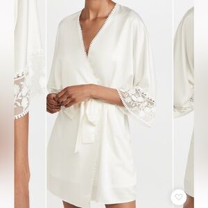 Flora Nikrooz Kylie Wrap Robe in Ivory - Worn Once! (XS/S)